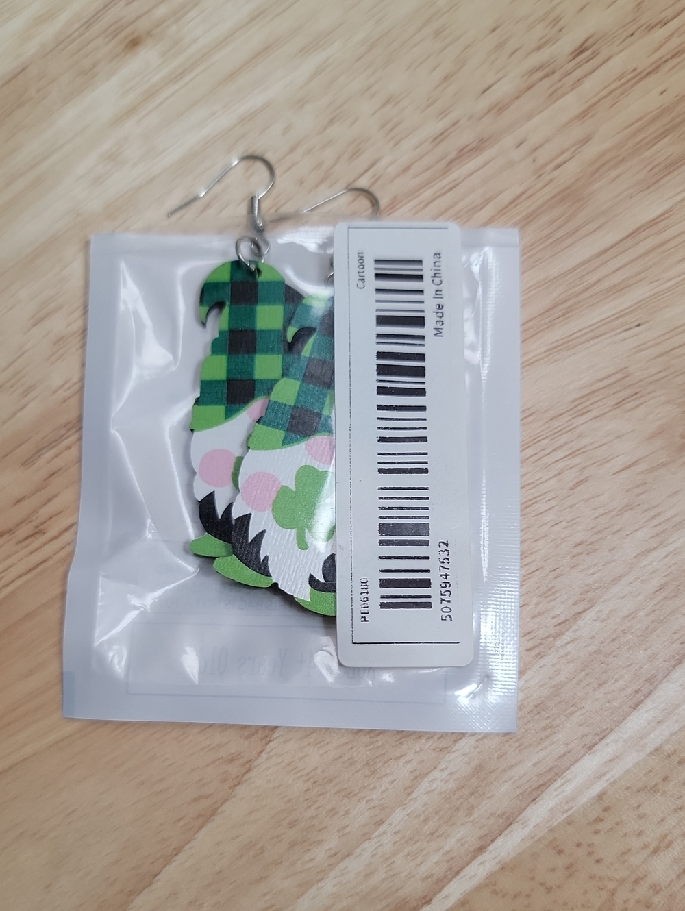 Women’s St. Patrick’s Day Green Plaid Gnome Dangle Earrings 2" Drop New - Picture 3 of 6